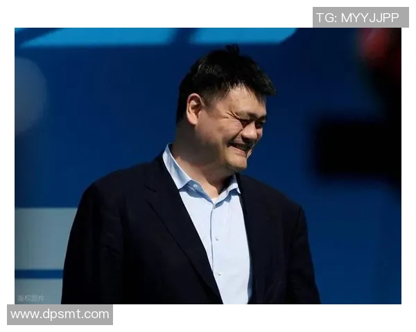 姚明蒸汽波：当篮球巨星与复古艺术相遇的奇妙旅程