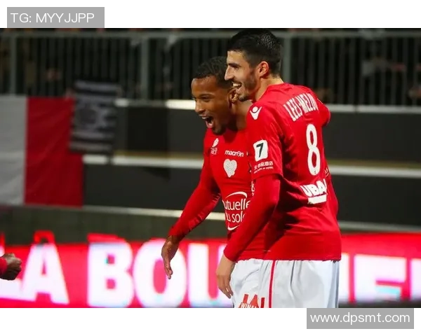 瓦伦西亚回归法甲赛场,球迷期待重回巅峰表现 瓦伦西亚回归法甲赛场,球迷期待重回巅峰表现